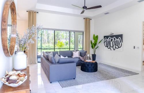 Joel House | Clusias Villa