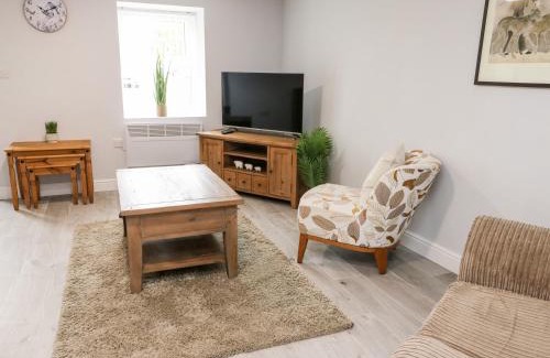 Llanerchymedd House | Clydfan Cottage