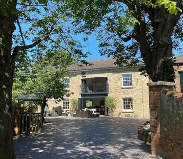 Caister-on-Sea House | Coach House near the beach