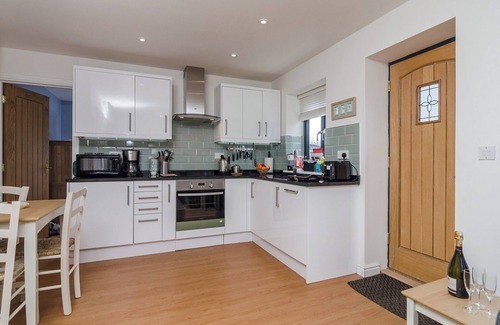 Sandwich Cottage | Coachman's Cottage - UKC2773
