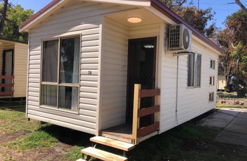 South Maitland Hotel | Coachstop Caravan Park