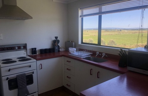 Pukehina House | Coast & Country Escape