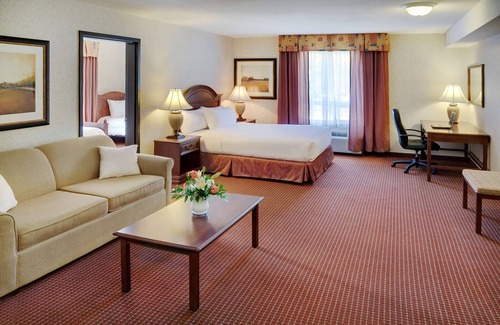 Grimshaw Hotel | Coast Grimshaw Hotel & Suites