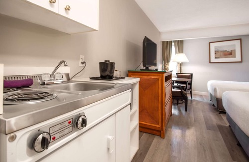 Regional District of Nanaimo Hotel | Coast Parksville Hotel