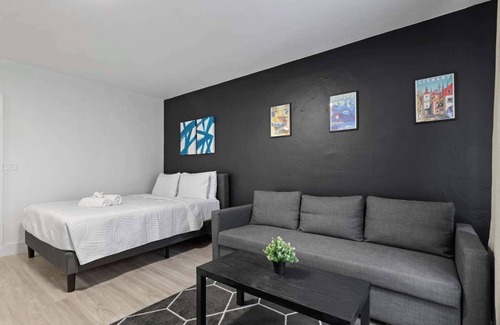 North Beach Apartment | Coastal 1 Bedroom Steps from Ocean