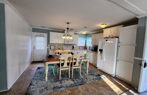 Laguna Beach House | Coastal Breeze Perfect Family Getaway/Sleep 9