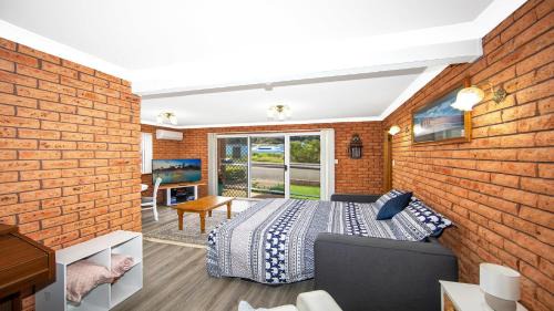 Ettalong Beach House | Coastal Charm Ettalong Beach