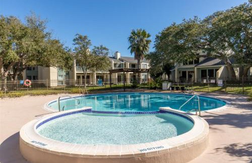 Sailhouse Apartment | Coastal Charm