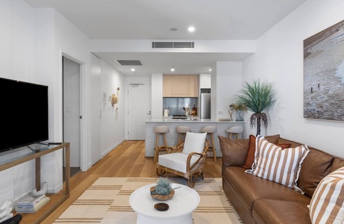 Newcastle Apartment | Coastal Chic - Modern Retreat Newcastle Beach
