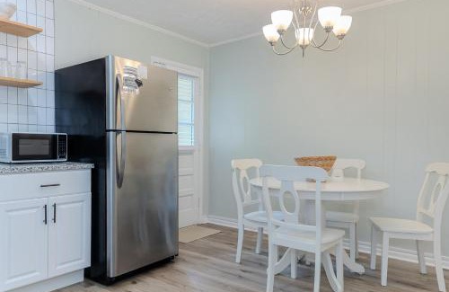 Covington House | Coastal Cottage 1/2 mile from Covington Square