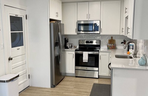 Bradenton House | Coastal Cottage House - Close to Beaches! Welcome to Paradise!