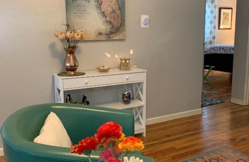 Disston Heights Villa | Coastal Cottage