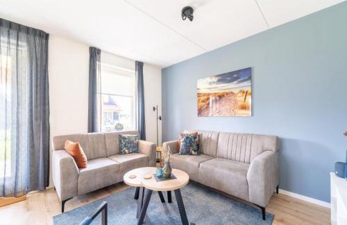 Scherpenisse House | Coastal Getaway w Sauna