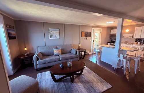 St Ignace Condo | Coastal Living in the heart of St. Ignace.