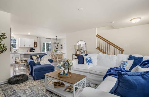 Captain's Cove House | Coastal Living - Brand new home w/Community Pool & Pet Friendly!