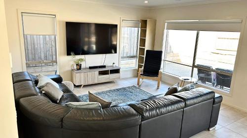 Mount Duneed House | Coastal Oasis - 10 mins to Torquay, 10 mins to Geelong !