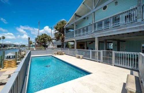 City-by-the Sea House | Coastal Paradise