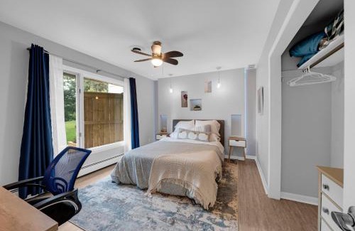 Leamington House | Coastal Suite #1 Cozy Suite #2 - Seacliff Beach Suites