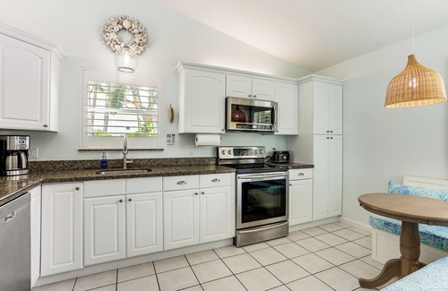 Juno Beach Villa | Coastal Villa w/Private Yard + Heated Pool!