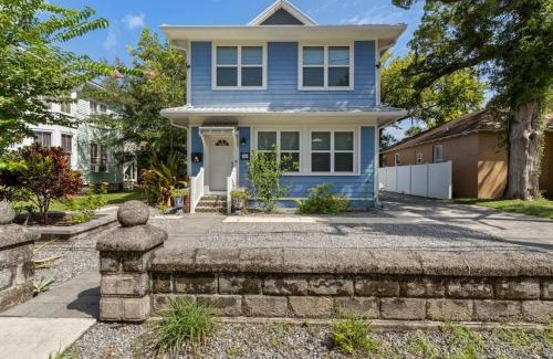 Downtown Historic District House | Cobalt Cottage History at your doorstep