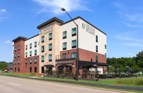 Neenah Hotel | Cobblestone Hotel & Suites Appleton International Airport