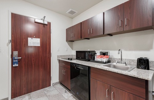Urbana Hotel | Cobblestone Hotel & Suites - Urbana