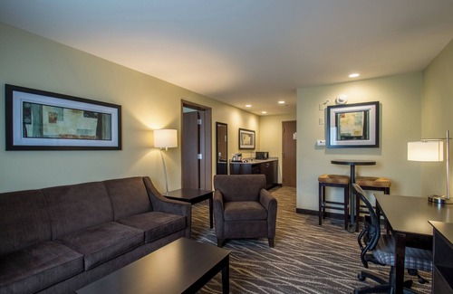 St. Marys Hotel | Cobblestone Inn & Suites - St Marys