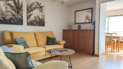 Cala Apartment | COBLANCA blue sky apartment