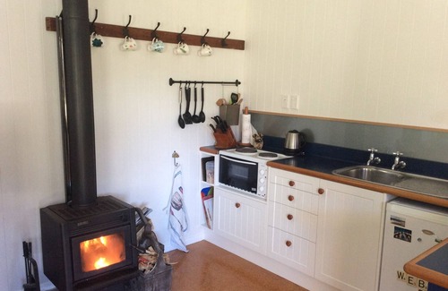 Riversdale Cottage | Cobwebs Cottage RIVERSDALE BEACH