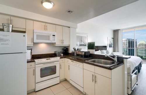 Coconut Grove Apartment | Cocktails & Coffee with bay & city view balconies