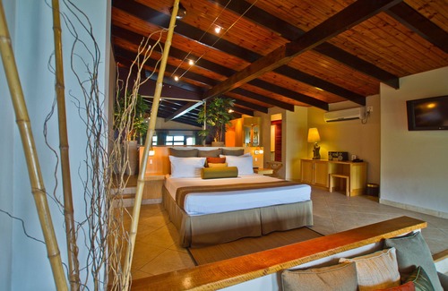 Anse Bois de Rose Hotel | Coco de Mer Hotel and Black Parrot Suites