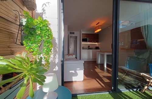 Cannes Old Town Apartment | Cocon D'azur 2 Pièces Bord de mer Vieux Port Idéal Congrès, Vacances