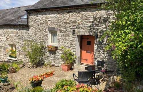 Lampeter House | Coedmor Cottages
