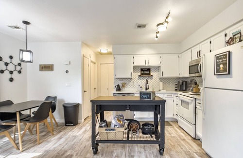 Mesa Grande House | Coffee House-PRIME location-close to everything! Mesa-Tempe-and a King Bed!