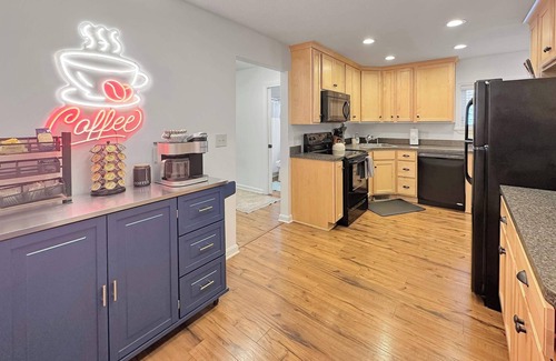 Tremont House | Coffee Lover's Paradise - Heart of Tremont