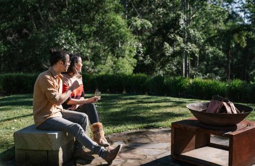 Lowanna Apartment | Coffs Coast Mountain Retreat