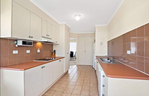 Korora Villa | Coffs Harbour beach side Villa Korora. Long term bookings available
