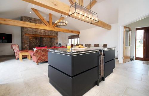 Pontyclun House | Cohost Partners Charming Barn Stay