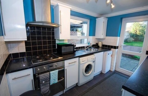 Henbury House | Cohost Partners | Stylish 3BR Retreat Near Bristol