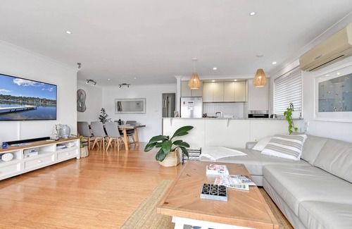 Corlette House | Cois Farraige - Beside the Sea "Irish"