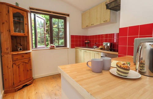 Wareham Cottage | COLDHARBOUR FARM BUNGALOW ANNEXE, pet friendly in Wareham