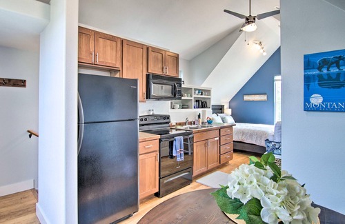 Valley West House | Coldsmoke Getaway, Steps From Meyers Lake & minutes from downtown!