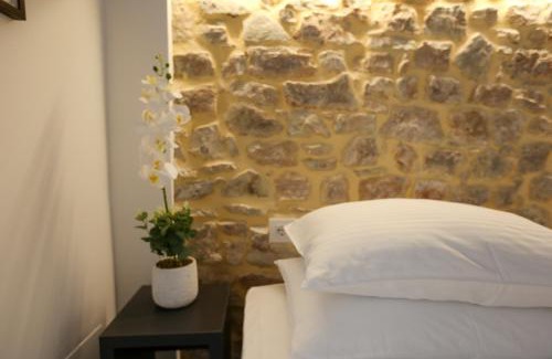 Himare Apartment | Colette's Comfort
