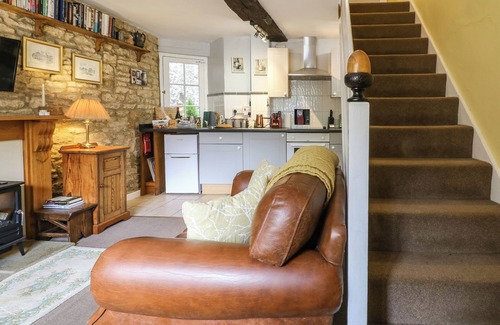 Stow-on-the-Wold Cottage | COLN COTTAGE, pet friendly in Stow-On-The-Wold