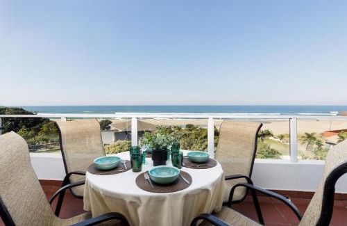 Margate Beach Apartment | Colonial Sands 305