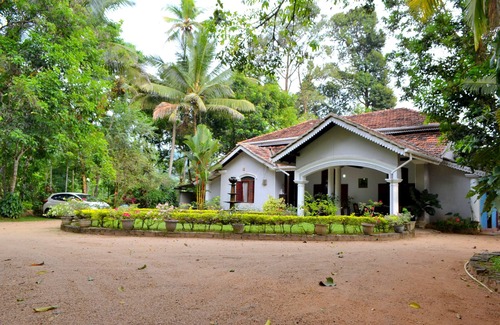Ginigathena House | Colonial Style Bungalow closer to Kithulgala