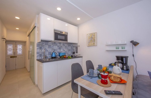Colonno Apartment | Colonno Fronte Lago, Colonno, Italy