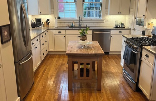 Joffre House | Colorful 2Br 2Ba home in Memphis - close to everything! Long terms stays welcome