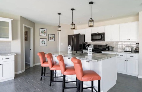Scottsdale Estates Ten House | Colorful Desert Hideaway: Heated Pool & BBQ