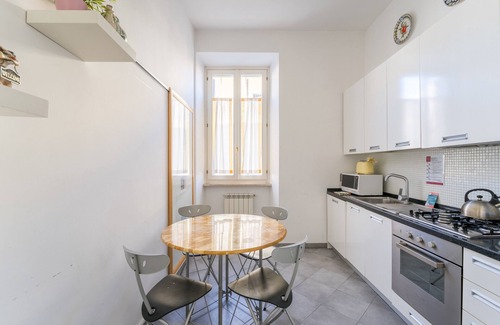 Celio Apartment | Colosseum, elegant, bright, relaxed A/C